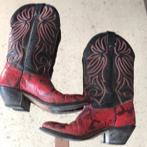 Ladies boots by Laredo